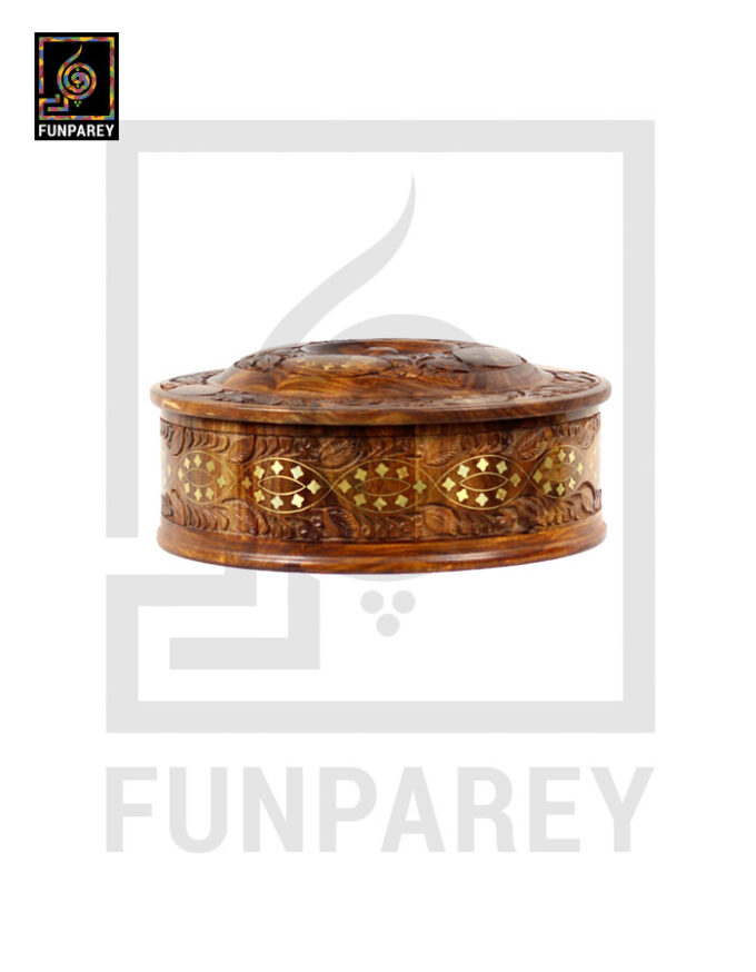 Hand Carved Wooden Hot Pot 12" With Brass Work and Partition Maker - Image 3