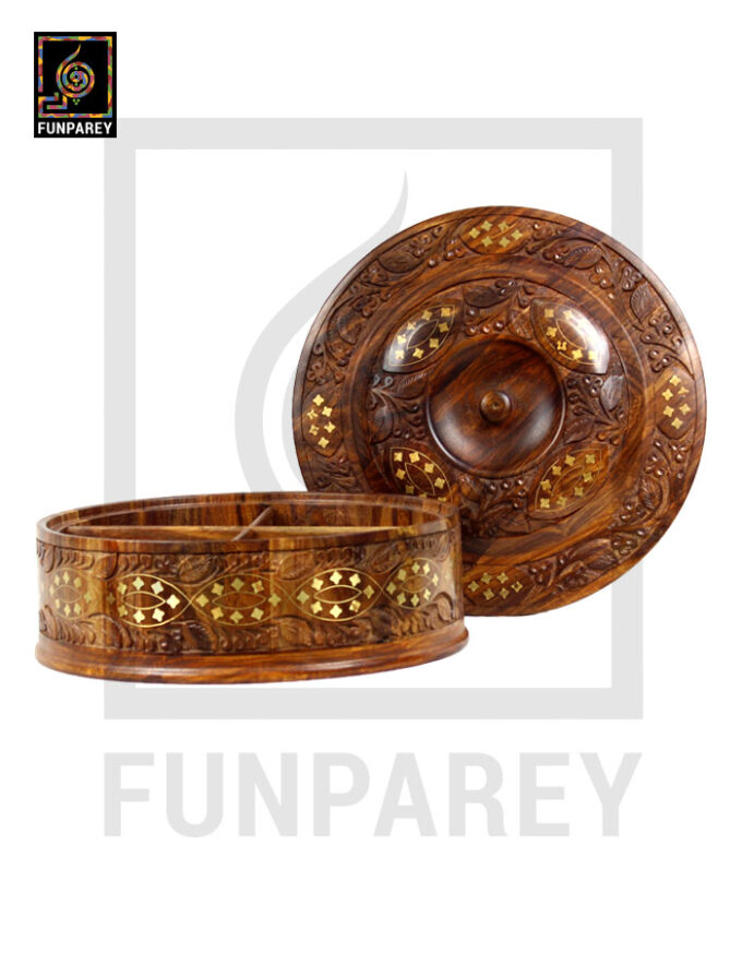 Hand Carved Wooden Hot Pot 12" With Brass Work and Partition Maker - Image 4