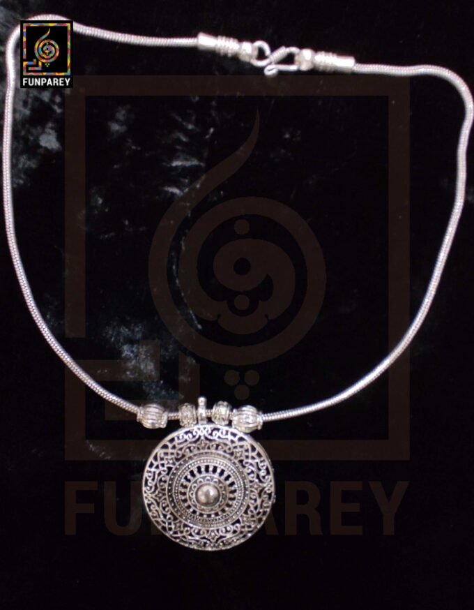 Oxidized Metal Jewelry Pendant "Evening Star" - Image 2