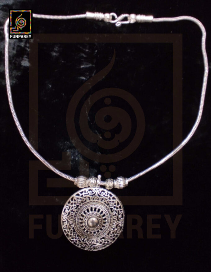Oxidized Metal Jewelry Pendant "Evening Star" - Image 4