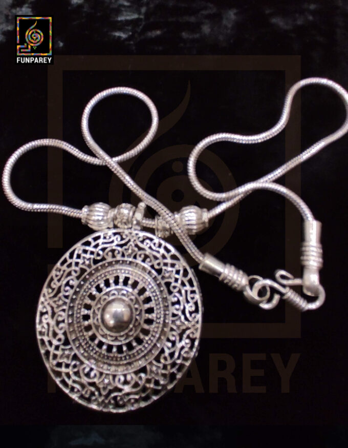 Oxidized Metal Jewelry Pendant "Evening Star" - Image 3