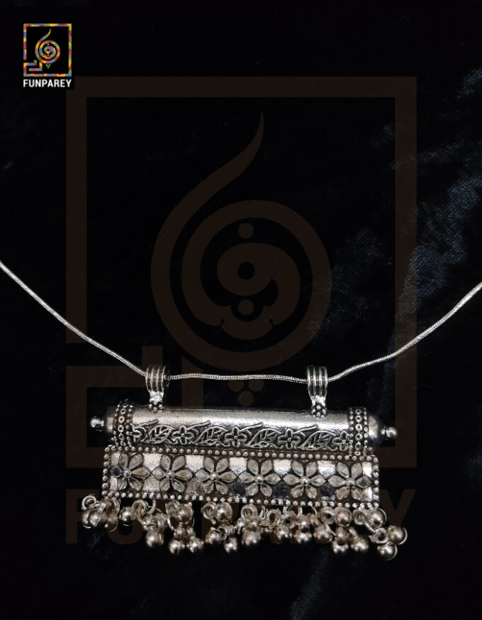 Oxidized Metal Jewelry Pendant "Relic" - Image 6