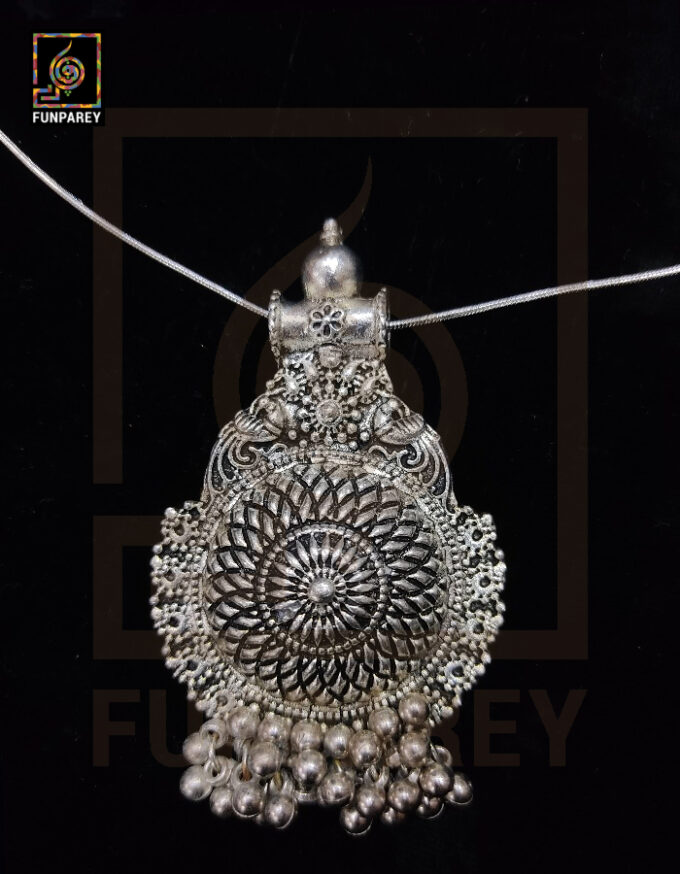 Oxidized Metal Jewelry Pendant "Parma" - Image 6