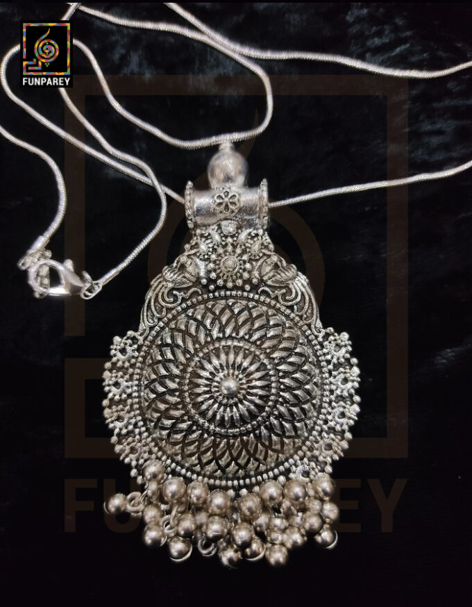 Oxidized Metal Jewelry Pendant "Parma" - Image 4