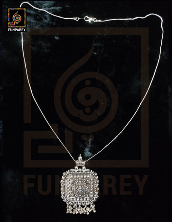 Oxidized Metal Jewelry Pendant "Cupid" - Image 2