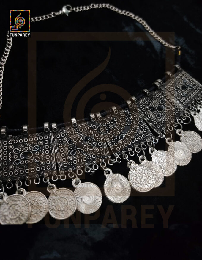 Oxidized Metal Jewelry Choker "Stygian" - Image 3