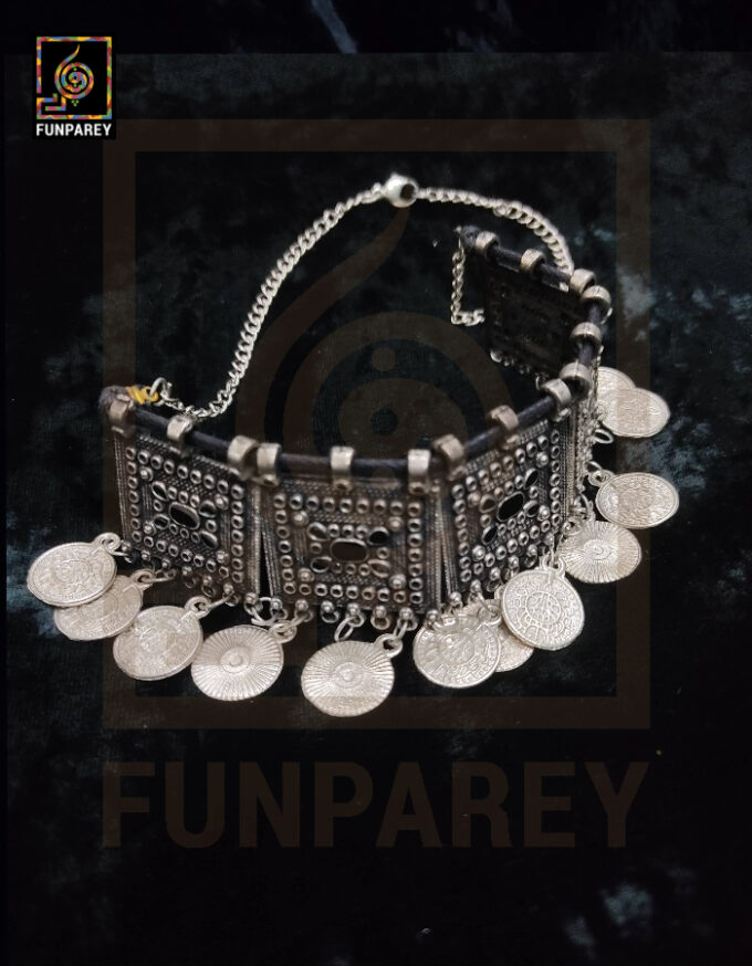 Oxidized Metal Jewelry Choker "Stygian" - Image 2