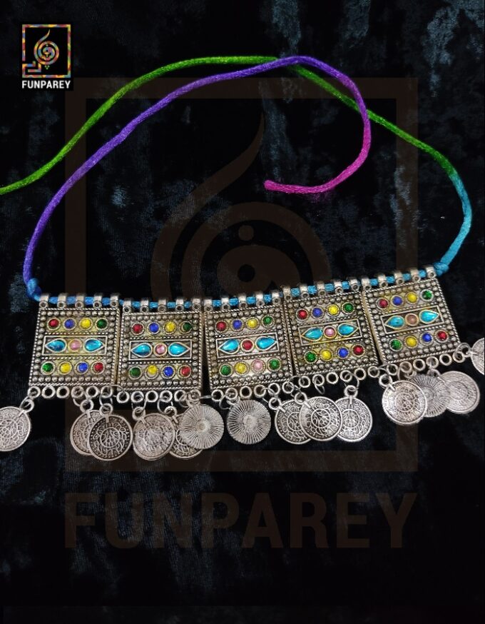 Oxidized Metal Jewelry Choker "Demure Jazzed" - Image 2