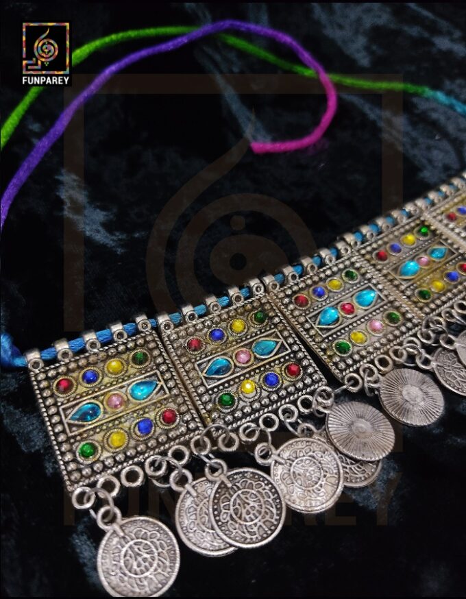 Oxidized Metal Jewelry Choker "Demure Jazzed" - Image 5