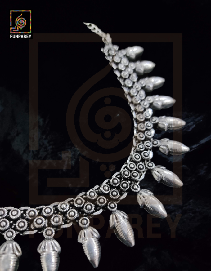 Oxidized Metal Tribal Necklace "Balletic" - Image 3
