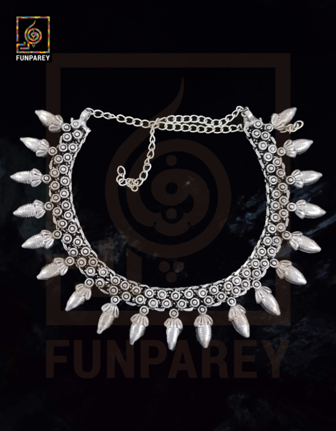 Oxidized Metal Tribal Necklace "Balletic" - Image 4