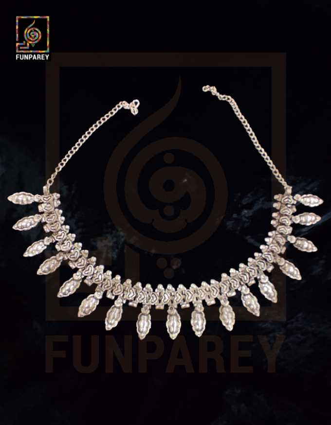 Oxidized Metal Tribal Necklace "Lithe" - Image 10