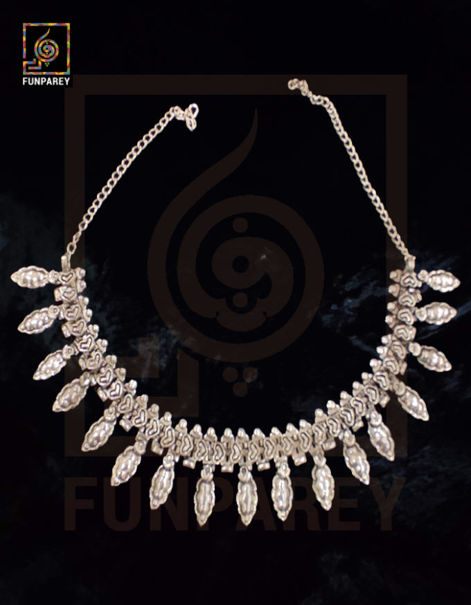 Oxidized Metal Tribal Necklace "Lithe" - Image 11