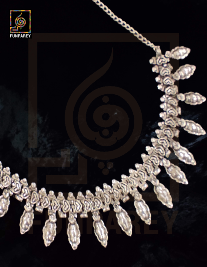 Oxidized Metal Tribal Necklace "Lithe" - Image 9