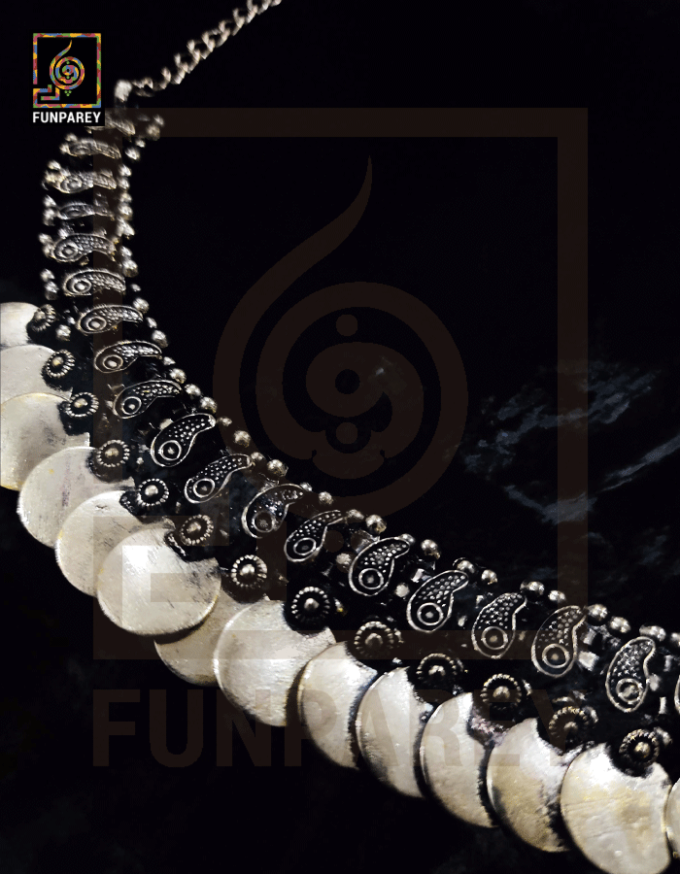 Oxidized Metal Tribal Necklace "Ethereal Aurum" - Image 2