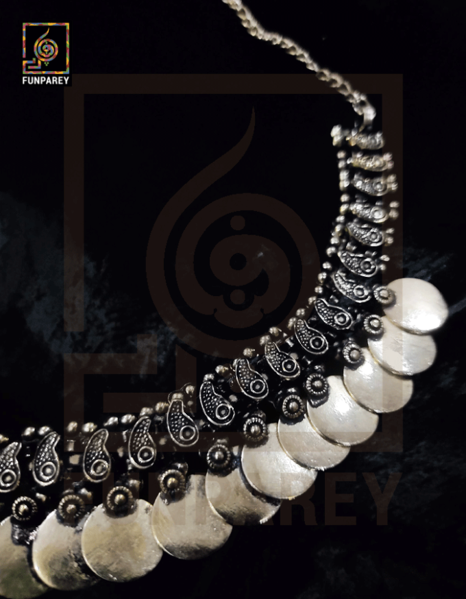 Oxidized Metal Tribal Necklace "Ethereal Aurum" - Image 3