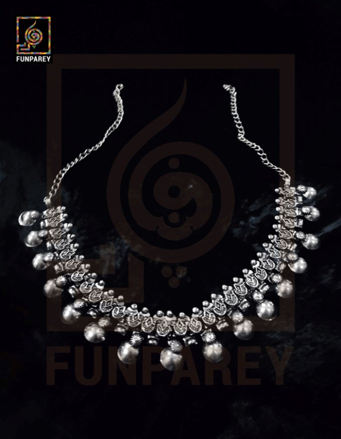 Oxidized Metal Tribal Necklace "Redolent" - Image 2