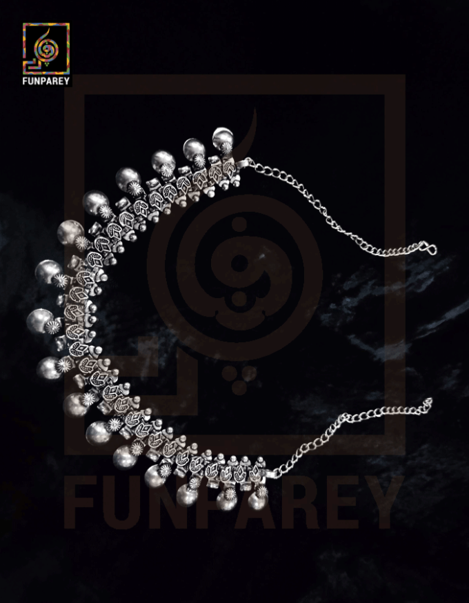 Oxidized Metal Tribal Necklace "Redolent" - Image 3