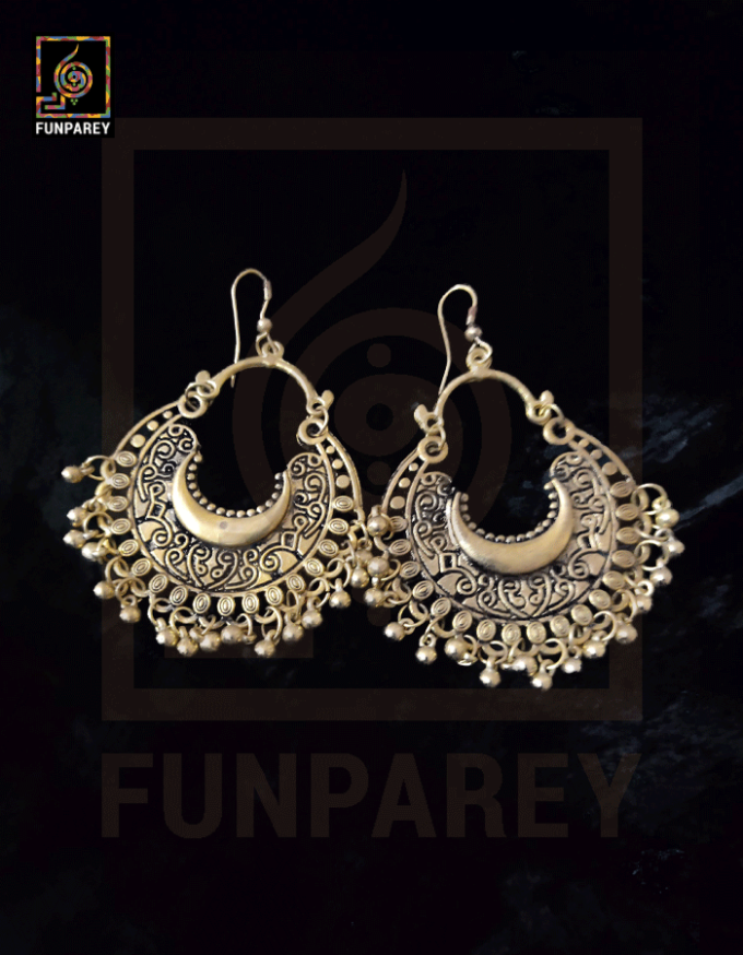 Ethnic Tribal Metallic Earrings "Bequest Auric"