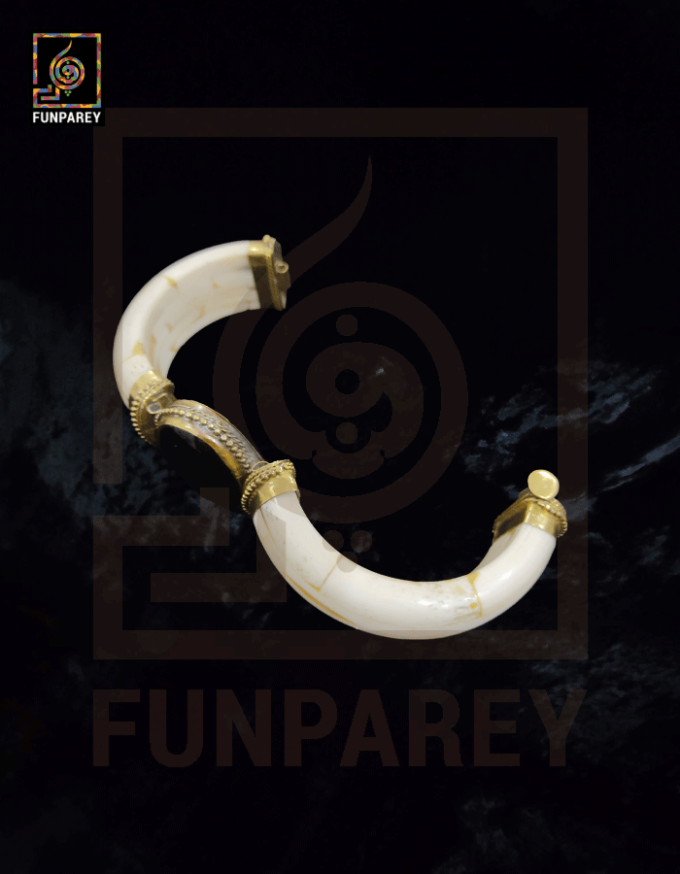 Ethnic Tribal Camel Bone Bracelet with Black Agate Stone - Image 12