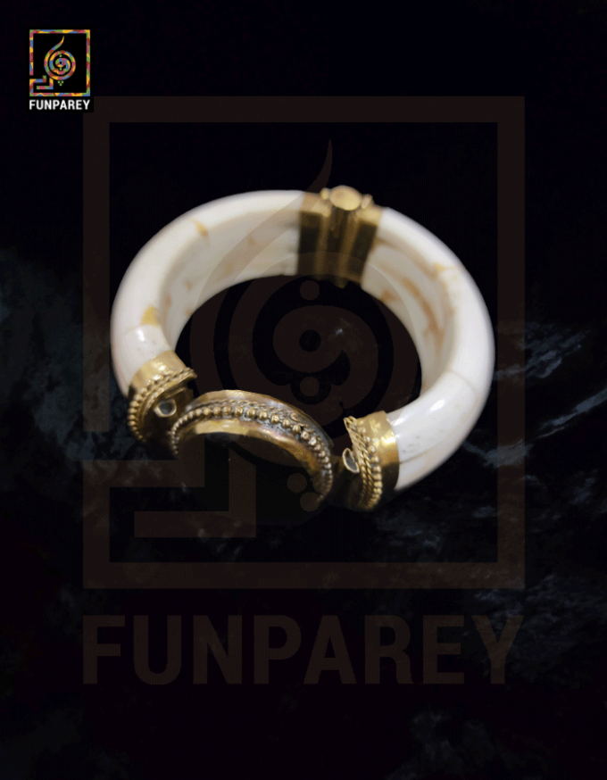 Ethnic Tribal Camel Bone Bracelet with Black Agate Stone - Image 15