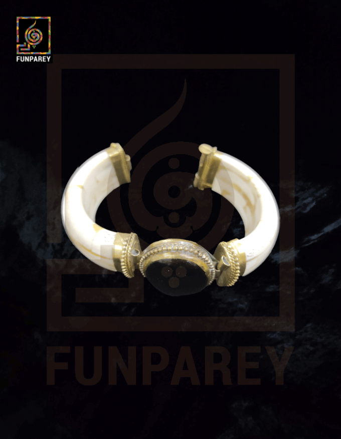 Ethnic Tribal Camel Bone Bracelet with Black Agate Stone - Image 9