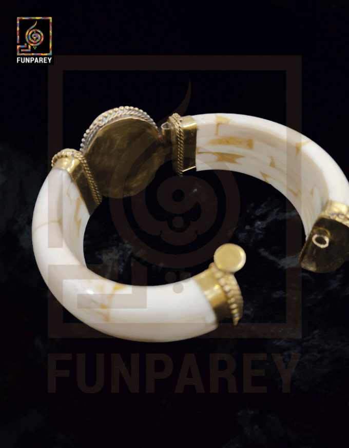 Ethnic Tribal Camel Bone Bracelet with Black Agate Stone - Image 8