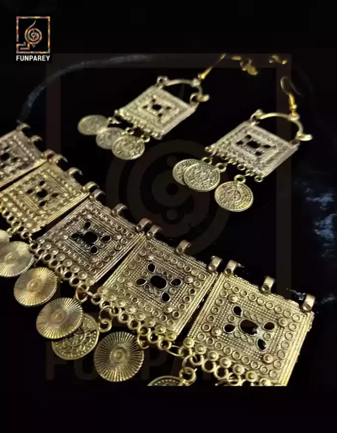 Oxidized Metal Jewelry Choker Set "Stygian Auric V2" - Image 4