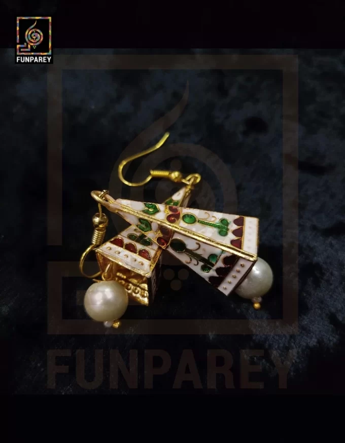 Ethnic Tribal Metallic Earrings "Trine Fogg"