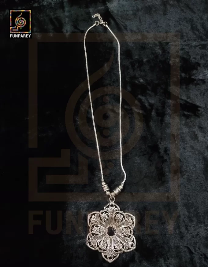 Oxidized Metal Jewelry Pendant "Floral" - Image 2
