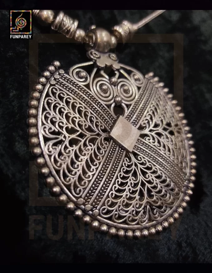 Oxidized Metal Jewelry Pendant "Cleopatra"