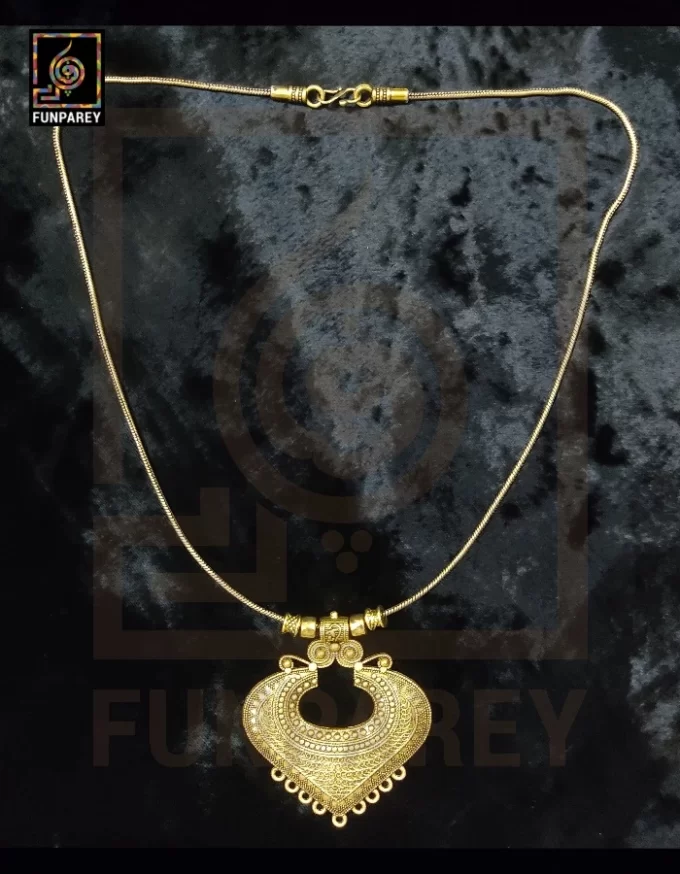 Oxidized Metal Jewelry Pendant "Hukum Auric" - Image 4