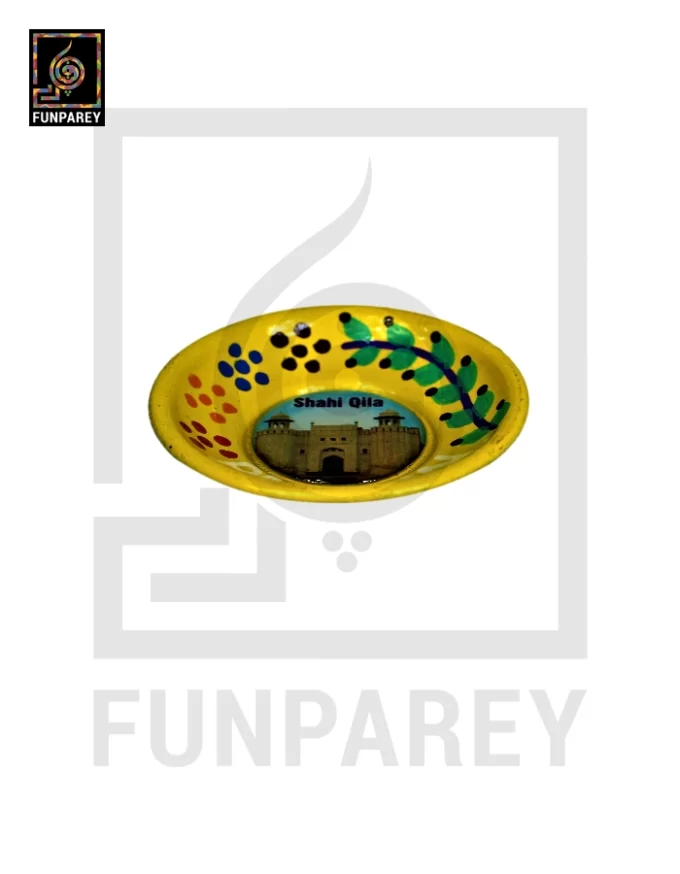 Decorative Fridge Magnet Plate With Truck Art - Image 7