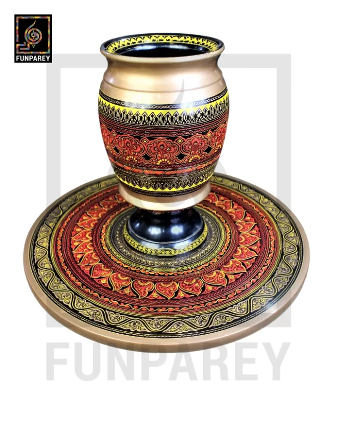 Wooden Table and Planter Vase Set with Nakshi Art 18" Red - Image 4