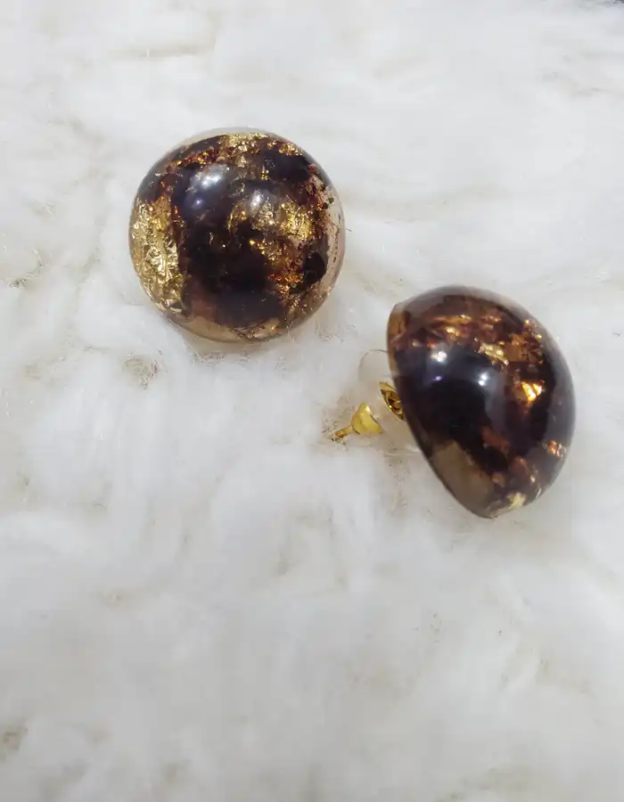 Black Round Resin Earrings with Gold Flakes