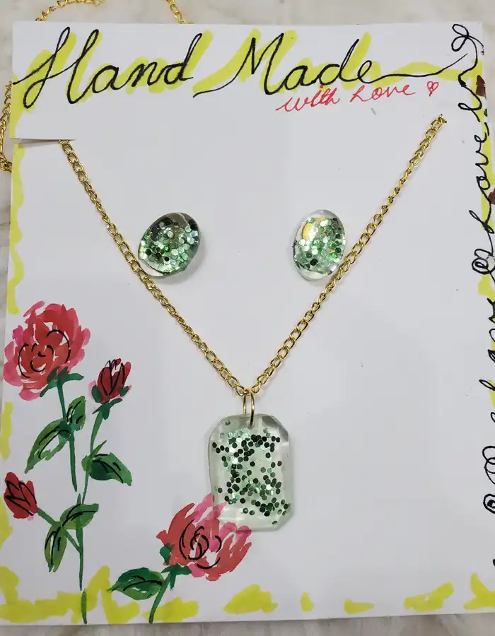 Resin Jewellery Set - Pendant & Earrings - Green Glitter