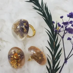 Resin Jewellery Set - Ring & Earrings - Golden Flakes