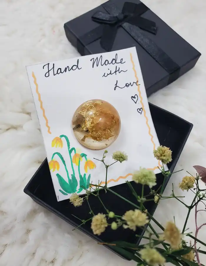 Round Resin Ring With Golden Flakes